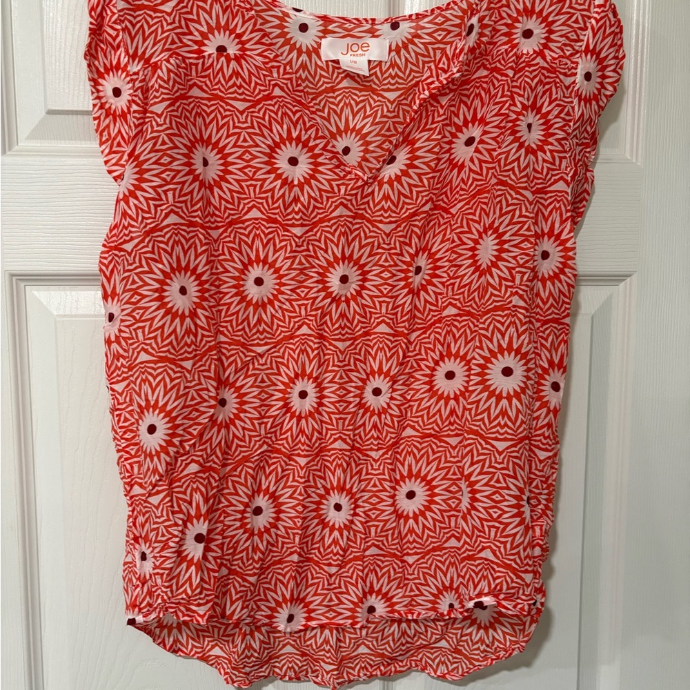 Fresh Red and White Floral Blouse